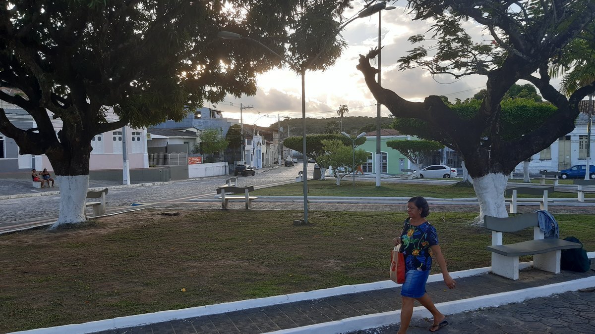 Rua histórica de Laranjeiras com casarões coloniais